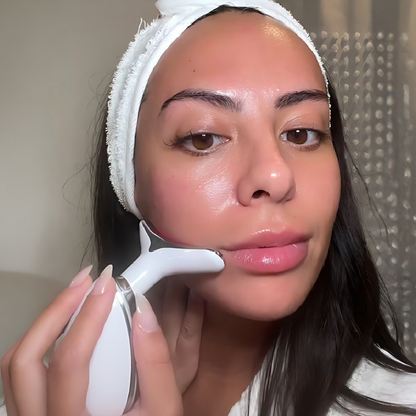 Thermalift™ – The 7-in-1 LED Facial Sculptor